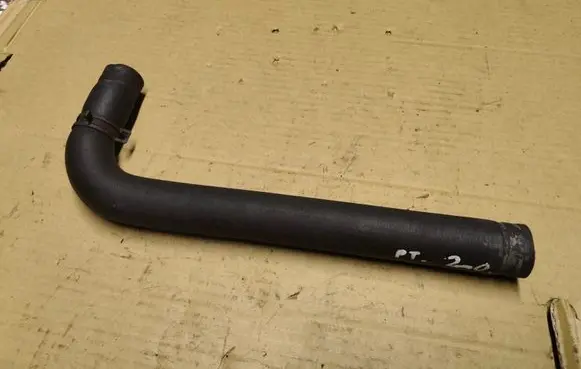 Chrysler PT Cruiser Engine coolant pipe/hose 