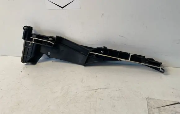 BMW 5 G30 G31 Other engine bay part 9334792