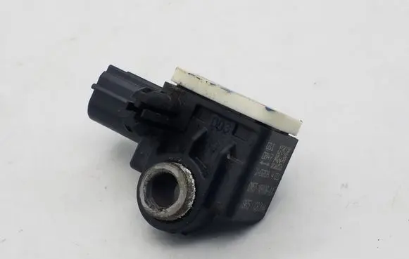 Ford Fusion II Airbag deployment crash/impact sensor CM5114B006AA C83HA