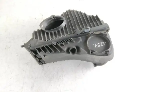 Volkswagen Touareg II Air filter box 7P0129601 7P0129607D 7P0129620