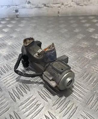 Toyota Avensis T250 Ignition lock 450200504