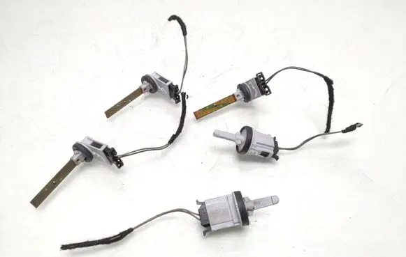 Volkswagen Touareg I Interior temperature sensor 1K0907543A 4b0820539