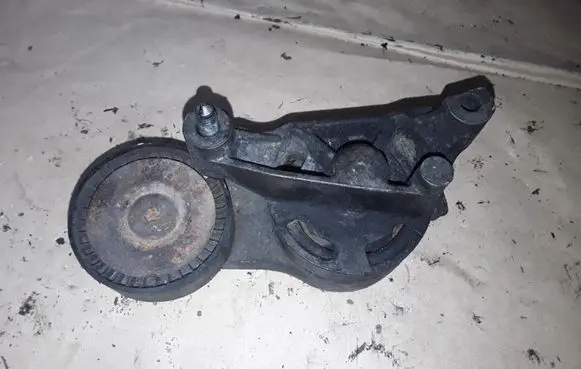 Volkswagen Caddy Generator/alternator belt tensioner 036903315