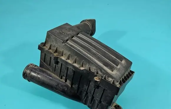 Volkswagen PASSAT B7 Air filter box 3C0129601 IMPRK1593964