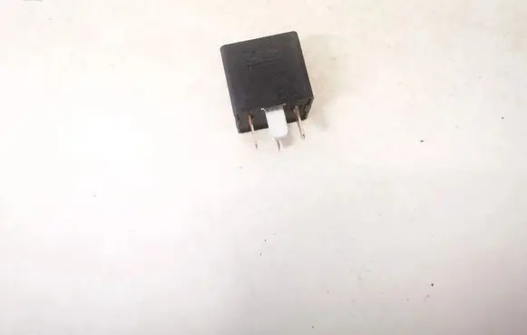 Ford Mondeo Mk III Other relay 5m5t14b192ca v23136-b1-x66