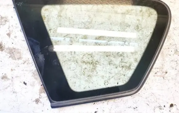 Toyota Avensis Verso Rear side window