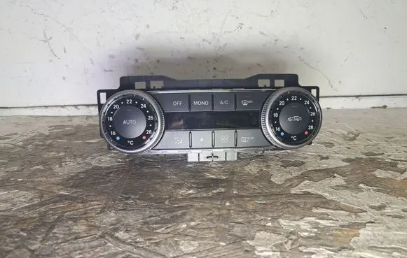 Mercedes-Benz C W204 Climate control unit 2048305790 1124995 A2C53290179