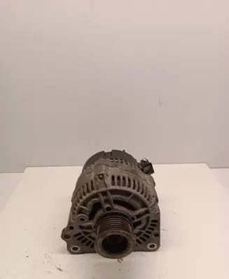 Audi A4 S4 B5 8D Generator/alternator