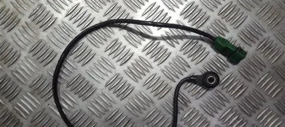 Audi A4 S4 B5 8D Detonation knock sensor 054905377h