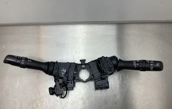 Lexus RX 330 - 350 - 400H Wiper turn signal indicator stalk/switch 173848 173832