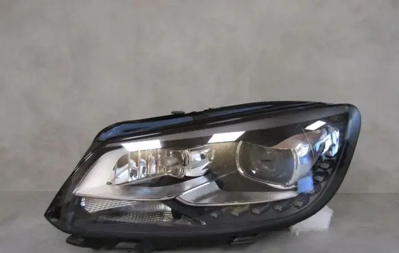 Volkswagen Touran I Headlight/headlamp 1T1941751G