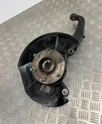 Nissan Navara D23 Front wheel hub