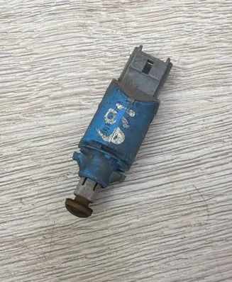 Renault Scenic II - Grand scenic II Brake pedal sensor switch 8200168239B