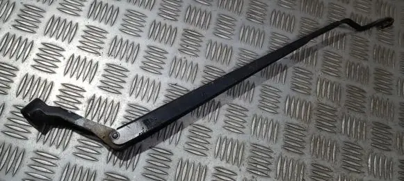 Toyota Corolla Verso AR10 Front wiper blade arm 6797