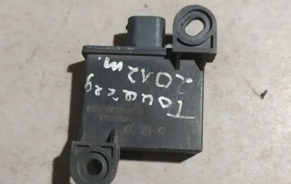 Volkswagen Touareg II Tire pressure sensor 7PP907283