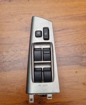 Toyota Corolla E120 E130 Electric window control switch 7423102270