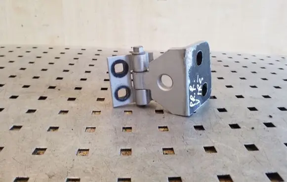 BMW X3 E83 Front door upper hinge 3402820