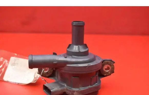 Toyota C-HR I Water pump 161B047010