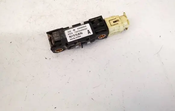 Nissan Primera Airbag deployment crash/impact sensor 98830ay000