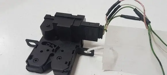 Peugeot 407 Tailgate/trunk/boot lock/catch/latch 9548254780 27712704