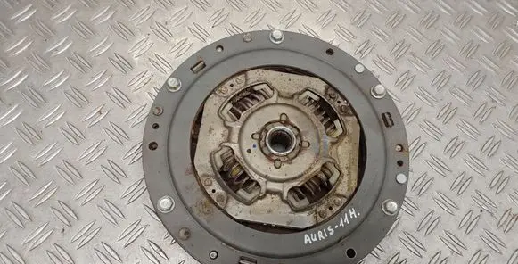Toyota Auris 150 Clutch set kit 1H231441