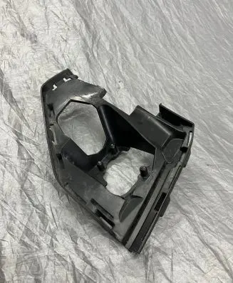 Volvo S60 Fog light bracket 31688804