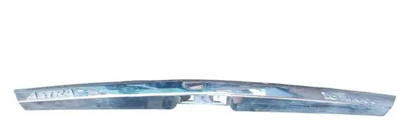 Opel Astra H Tailgate trim 13105814 461088395