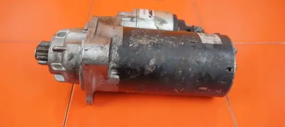 Volkswagen Touareg I Starter motor LRS01679 BAC