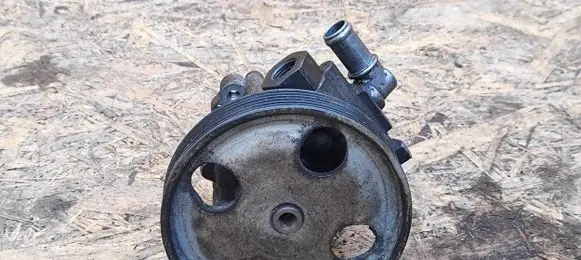 Peugeot 607 Power steering pump 9640886480 7617955508 24902100