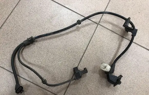 Mercedes-Benz GLE (W166 - C292) Rear ABS sensor wiring A1665405609