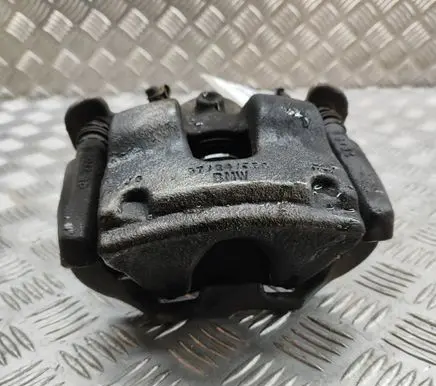 BMW X2 F39 Front brake caliper 6860268