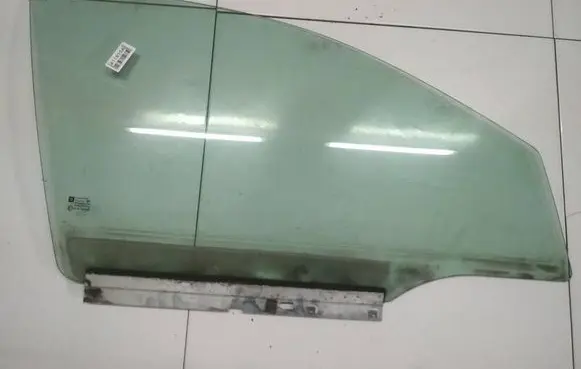 Opel Astra H Front door window glass four-door as2