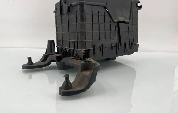 Volkswagen Golf Plus Battery tray 1K0915333H