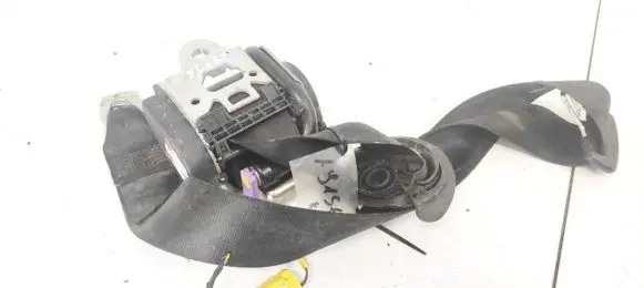 Volkswagen Golf V Front seatbelt 1K4857705D