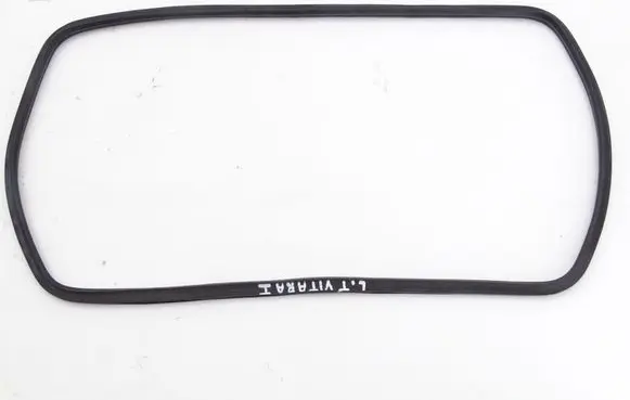 Suzuki Vitara (ET/TA) Rubber seal rear door window/glass 