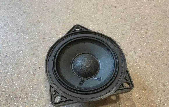 Porsche Taycan 9J1 Panel speaker 971035415G