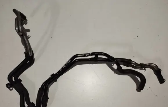 Volkswagen Touareg I Engine coolant pipe/hose 7L6121157H 7L6121070AP