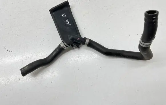 Volvo XC90 Engine coolant pipe/hose 31338712