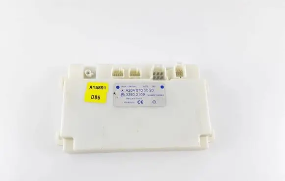 Mercedes-Benz C W204 Other control units/modules A2048705026 3350.2109
