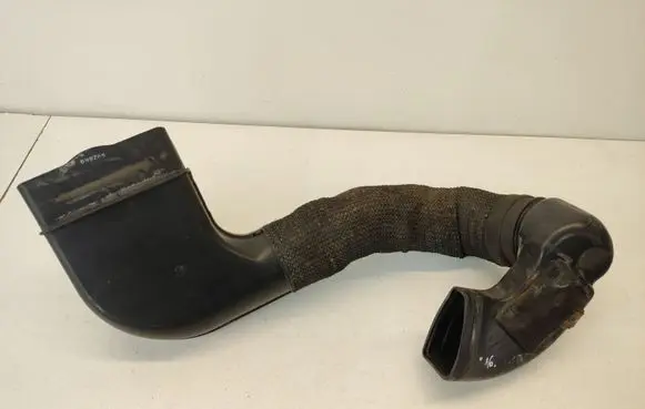 KIA Sportage Air intake duct part 282112E200 282102E000