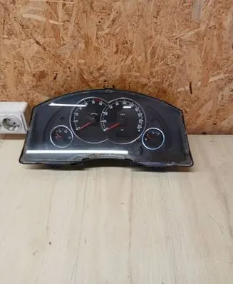 Opel Meriva A Speedometer (instrument cluster) 110080162038 151201E 13214770LN