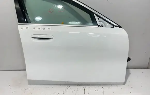 BMW 5 G60 G61 Front door 5A32EA4 5A160B8