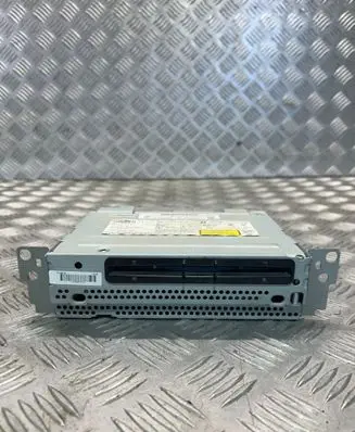 Radio/CD/DVD/GPS head unit