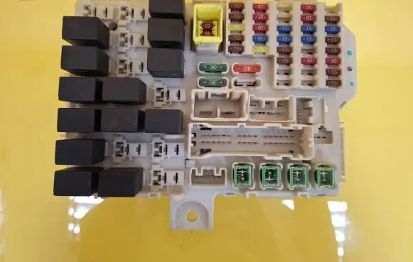 Mitsubishi Colt Fuse module 8565A174AD