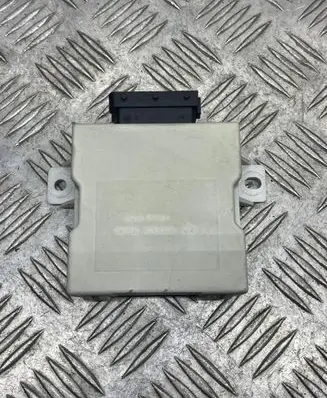 Toyota Avensis T250 Window wiper relay 150696