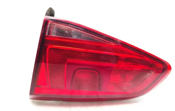 Volkswagen Golf Cross Tailgate rear/tail lights 5G0945094AD