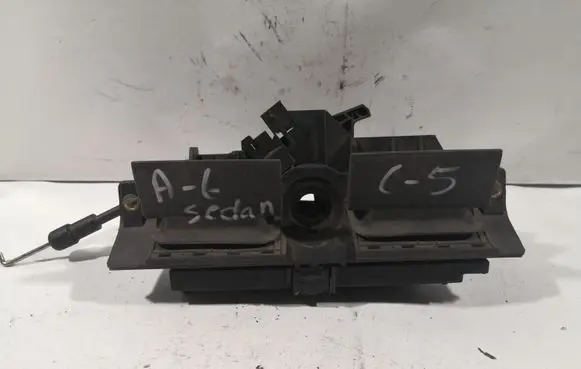 Audi A6 S6 C5 4B Tailgate/trunk/boot lock/catch/latch 4B0827565H 4B0827565J 8D9827565H