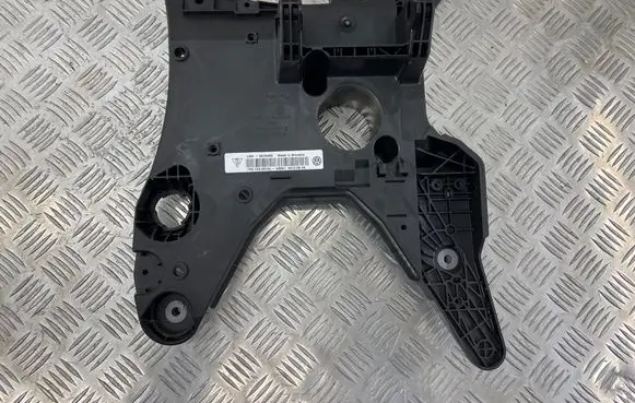 Volkswagen Touareg II Brake pedal 7P0723117D