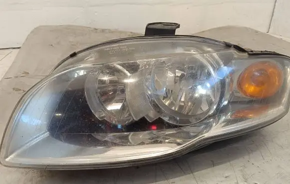 Audi A4 S4 B7 8E 8H Headlight/headlamp 8E0941003AJ 0301219201