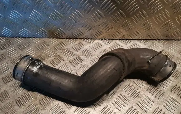 Mercedes-Benz C W203 Intercooler hose/pipe 2035281782